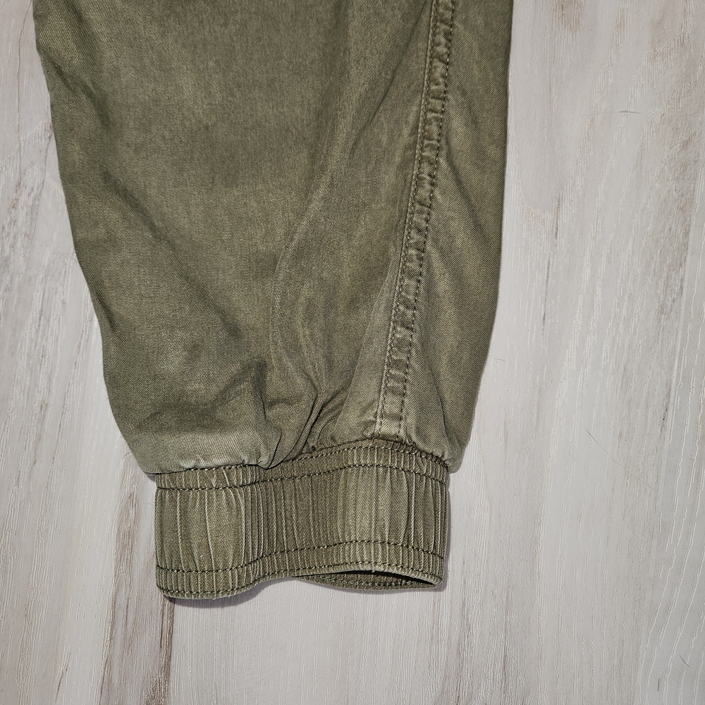 SO High Rise Jogger Pants Olive Green Smocked Waist  Women's Size Small - Picture 3 of 12